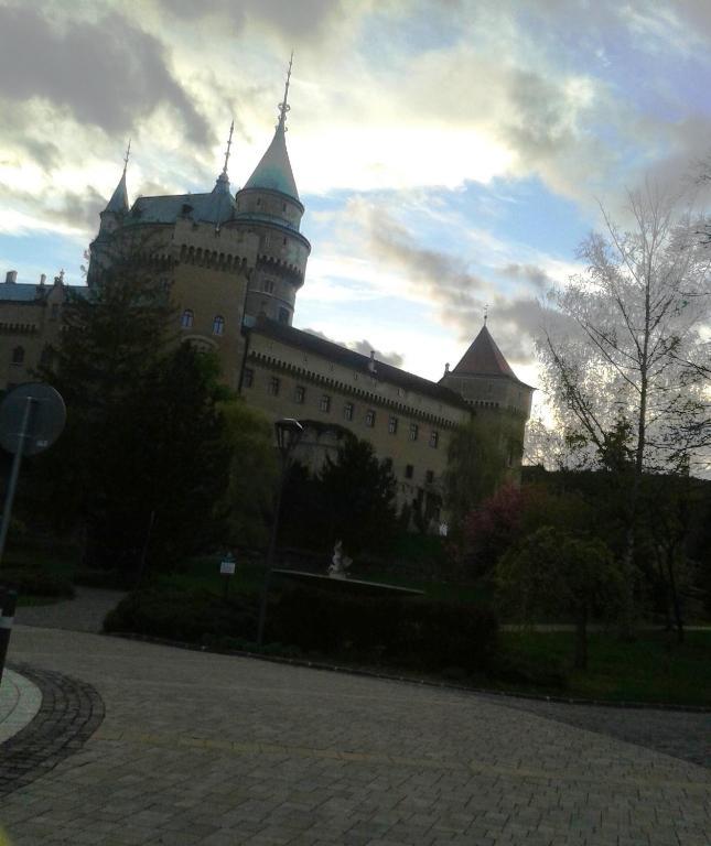 Ubytovanie V Sukromi Haragova Bojnice Buitenkant foto